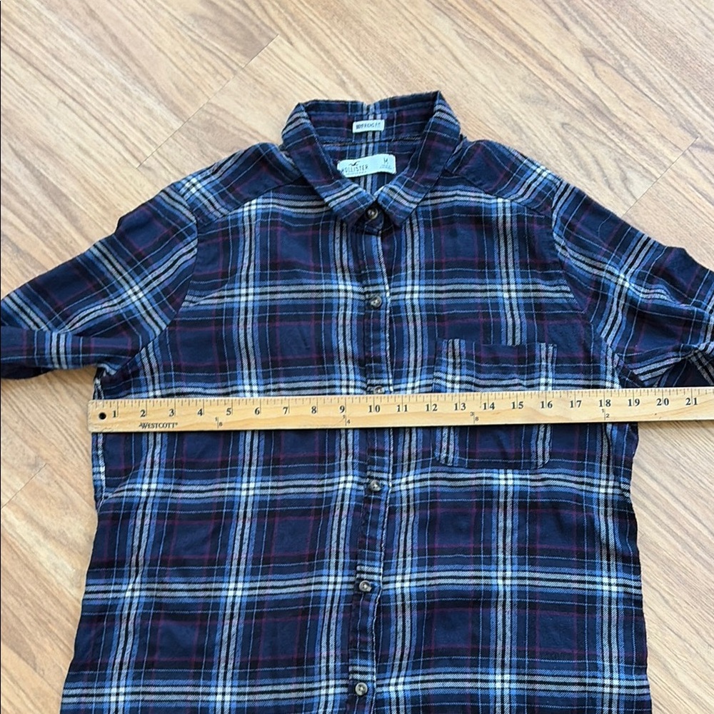 Hollister Flannel Shirt Plaid Button-Down Shirt Size Medium - Picture 3 of 5